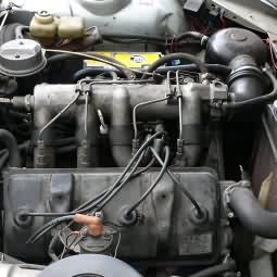 Motorraum (2)